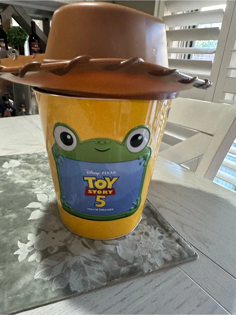Woody bucket Party Favor Cup - Brown & Yellow